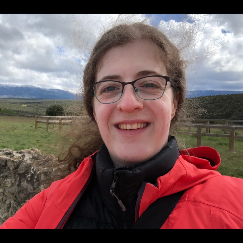 Meet your Posher, Yana